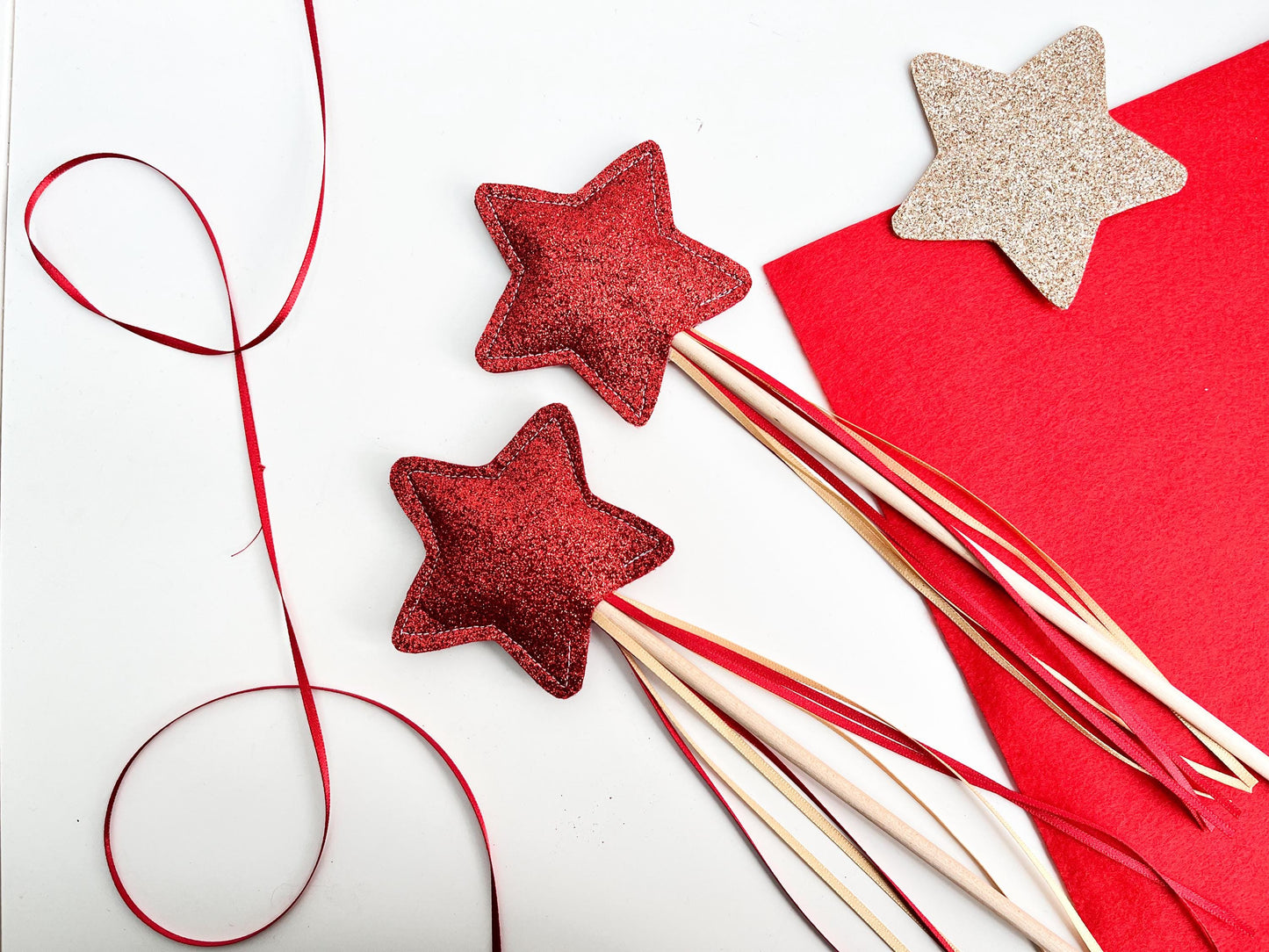 Glitter Star Wand - Red & Gold